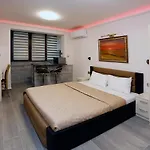 Deluxe 2 Center شقة