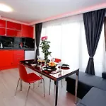 Deluxe 2 Center * بورغاس