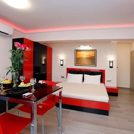 Deluxe 2 Center * Burgas City
