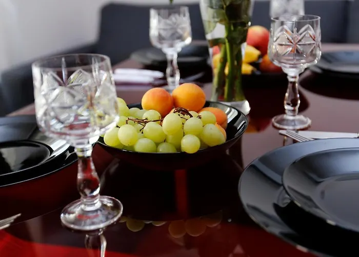 Deluxe 2 Center Бургас