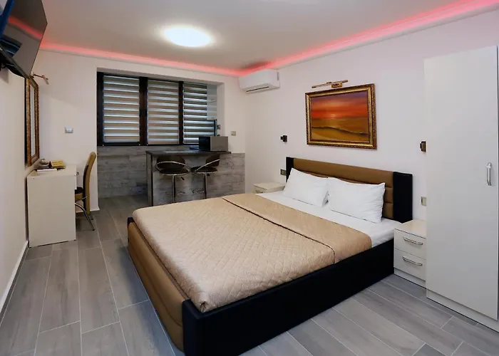 Deluxe 2 Center Апартамент