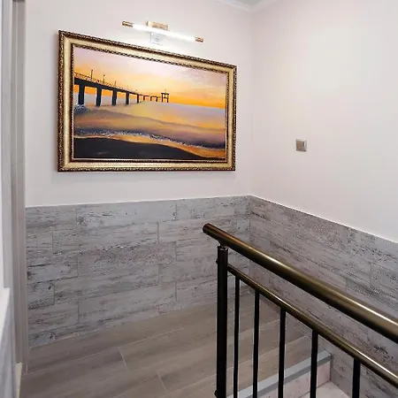 Deluxe 2 Center Apartment Burgas